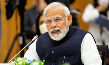 Who is Modi?   commented  by New York Times Editor-in-Chief Joseph Hope : (Ommtv)