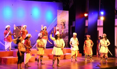 ଆଜାଦିକା ଅମୃତ ମହୋତ୍ସବର ଭାରତ ରଂଗ ମହୋତ୍ସବ ଉଦ୍‌ଘାଟନ କଲେ ଆନ୍ଧ୍ର ରାଜ୍ୟପାଳ ପ୍ରଥମ ଦିବସରେ ନାଟକ ମହାସଂଗ୍ରାମର ମହାନାୟକ ଅଭିନୀତ (ଓମଟିଭି)