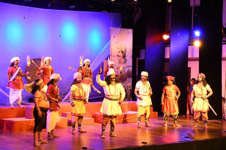 ଆଜାଦିକା ଅମୃତ ମହୋତ୍ସବର ଭାରତ ରଂଗ ମହୋତ୍ସବ ଉଦ୍‌ଘାଟନ କଲେ ଆନ୍ଧ୍ର ରାଜ୍ୟପାଳ ପ୍ରଥମ ଦିବସରେ ନାଟକ ମହାସଂଗ୍ରାମର ମହାନାୟକ ଅଭିନୀତ (ଓମଟିଭି)