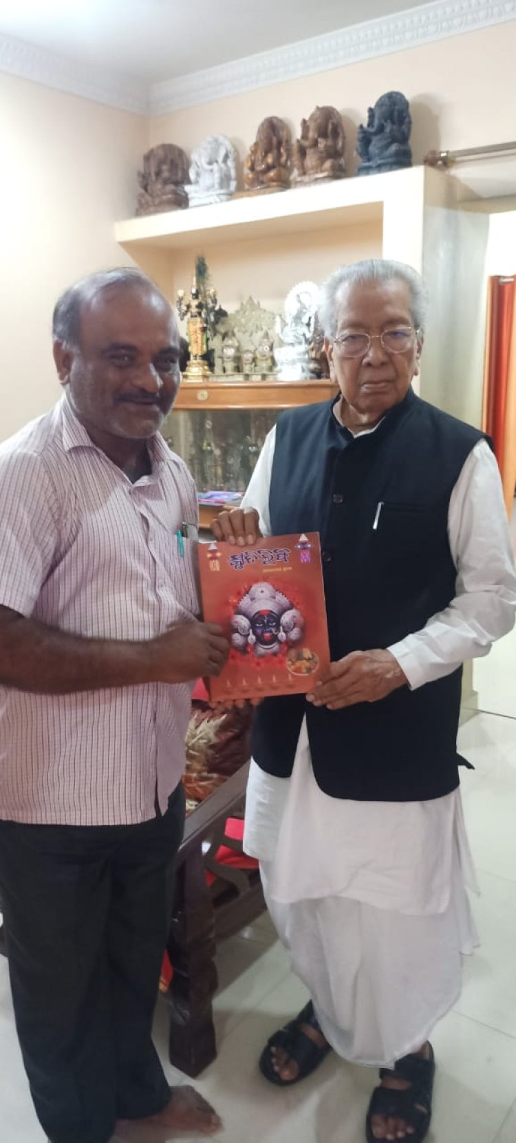 ଆନ୍ଧ୍ରର ରାଜ୍ୟପାଳଙ୍କୁ ଭେଟିଲେ ସ୍ମୃତିଲିପିର ସଂପାଦକ : ଓମଟିଭି 