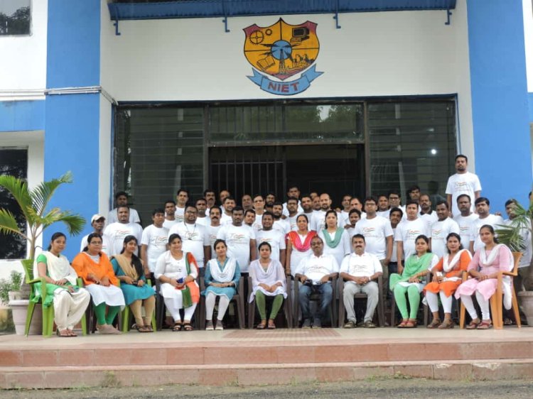 ସ୍ୱାଧୀନତାର ୭୫ ବର୍ଷ ପୂର୍ତ୍ତି ଅବସରରେ ନାରାୟଣୀ ଇଞ୍ଜିନିୟରିଂ କଲେଜ ପରିସରରେ ଆଜାଦୀ କା ଅମୃତ ମହୋତ୍ସବ ପାଳିତ : ଓମଟିଭି 