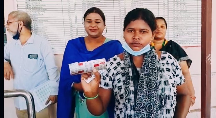 ଜିଲ୍ଲା ମୁଖ୍ୟ ଚିକିତ୍ସାଳୟ ରେ ଔଷଧ ରେ ଷ୍ଟିକରିଙ୍ଗ୍ ର ହେଲା ଉନ୍ମୋଚନ : ଓମଟିଭି