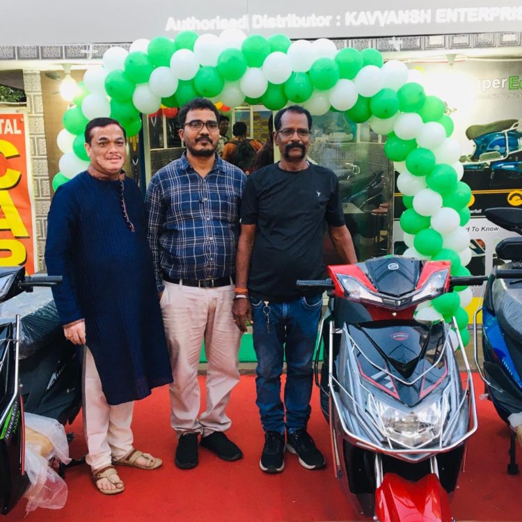 କଭ୍ୟାଂଶ ଏଣ୍ଟେରପ୍ରାଇଯେସ ର ସୁପର ଇକୋ ଇଲେକ୍ଟ୍ରିକ ଭାଇକିଲ  ଶୋ ରୁମ ଭୁବନେଶ୍ୱର ବମିଖାଲରେ ଖୋଲିଲା : ଓମଟିଭି