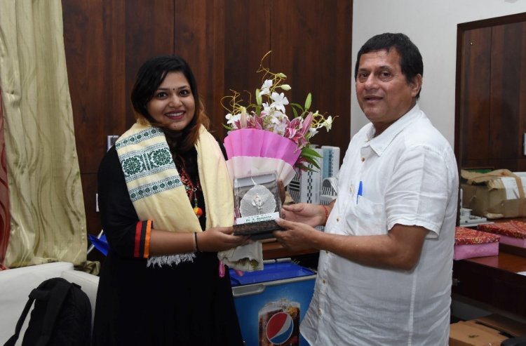 ରାଷ୍ଟ୍ରପତି ପୁରସ୍କାର ପାଇଥିବା କିଟ୍‍ ଛାତ୍ରୀ ଆକାଙ୍‍କ୍ଷା ସମ୍ବର୍ଦ୍ଧିତ  : ଓମଟିଭି