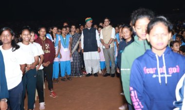 ପ୍ରକୃତି ସହ ବଞ୍ଚିବାର ତରିକା ଜନଜାତିଙ୍କଠାରୁ ଶିଖିବା ଆବଶ୍ୟକ: ଅର୍ଜୁନ ରାମ ମେଘୱାଲ : Ommtv