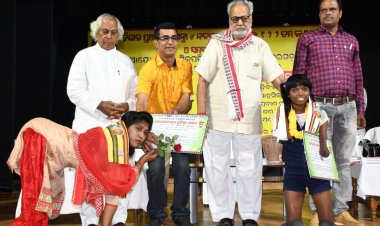 Koshal Time, Bargarh celebrated the 122nd Birth anniversary of Nabakrushna Chaudhury: 30 luminaries were felicitated : Ommtv