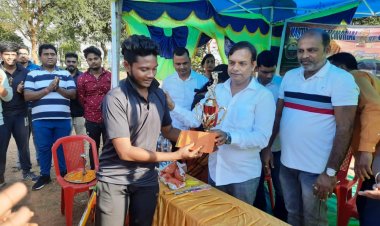 ମାଷ୍ଟର ଗିରିଜା ମେମୋରିଆଲ ପ୍ରଥମ କ୍ରିକେଟ ଟୁର୍ଣ୍ଣାମେଣ୍ଟ ଅନୁଷ୍ଠିତ, ପୁଅର ସ୍ମୃତିରେ ମା ର ଏକ ଛୋଟ ପ୍ରୟାସ: Ommtv