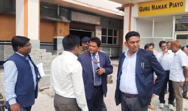 EAST COAST RAILWAY GENERAL MANAGER INSPECTED PURI COACH MAINTENANCE DEPOT. Ommtv