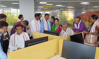 କିଟ୍ ସେଣ୍ଟ୍ରାଲ୍ ଲାଇବ୍ରେରୀ ପରିଦର୍ଶନ କଲେ ଓଡ଼ିଶା ବିଧାନସଭା ଲାଇବ୍ରେରୀ ସବ୍-କମିଟି : Ommtv