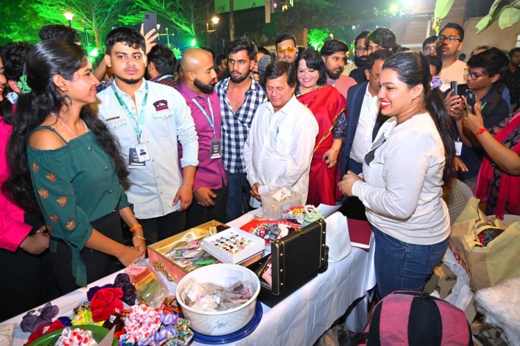 KIIT Silver Carnival Kicks Off : Ommtv