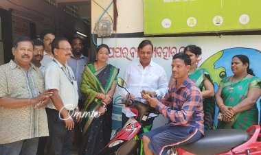 ଭତ୍ତା ବାଣ୍ଟିଲେ ଉତ୍ତର ବିଧାୟକ : Ommtv