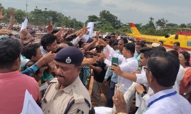 5T ସଚିବ ଭି, କେ, ପାଣ୍ଡିଆନ୍ ଏକ ସରକାରୀ କାର୍ଯ୍ୟକ୍ରମରେ : Ommtv