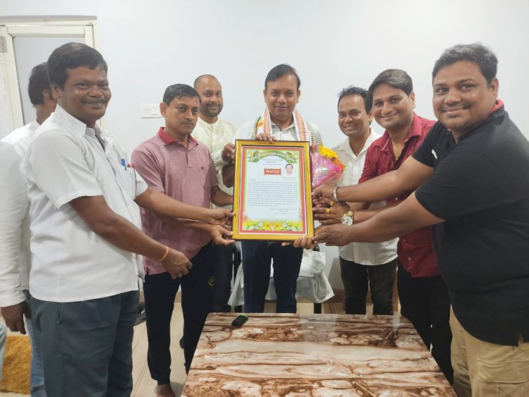 ସୁଶାନ୍ତ କୁମାର ରାଉତଙ୍କୁ ଶ୍ରେ‌ଷ୍ଠ ବିଧାୟକ ସମ୍ମାନ ପ୍ରଦାନ  : Ommtv