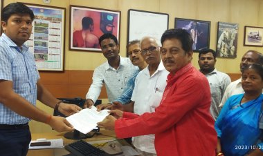 ରେଳ ଉପୋଭୋକ୍ତା ସମିତି ଓଡିଶାର ପ୍ରତିବାଦ ଗଣଧାରଣା : Ommtv