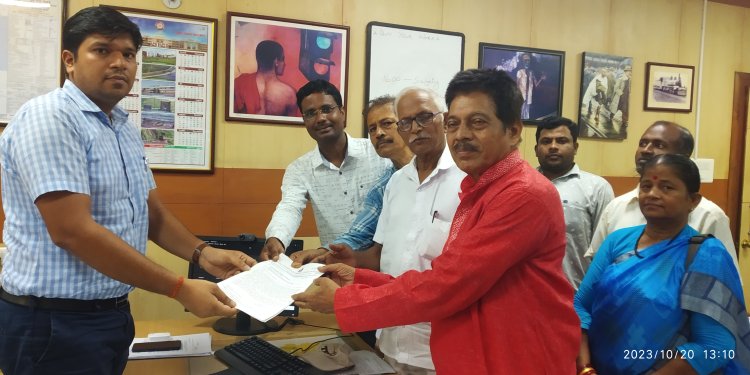 ରେଳ ଉପୋଭୋକ୍ତା ସମିତି ଓଡିଶାର ପ୍ରତିବାଦ ଗଣଧାରଣା : Ommtv