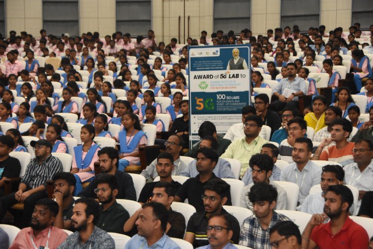 PM Modi Awards ‘5G Use Case Lab’ to KIIT-DU : Ommtv