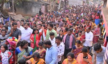 ମଉକା ଦେଖି ଚଉକା ମାରିଲେ ଅପରାଜିତା, ପୁଣି ‌ନିଆଁ ଲଗେଇଦେଇ ଆସ‌ିଲେକି ମାଡ଼ାମ..?