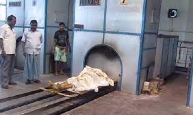 ବାପା ଶବକୁ ଧରି ପୁଅ ହଟହଟା  ଶିଖରଚଣ୍ଡି ବିଏମସି ମୁକ୍ତିଧାମ ମଶାଣିରୁ ଫେରିଲା ଶବ : www.ommtv.in