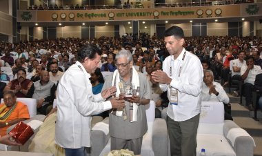 ପ୍ରଥମ ବିଶ୍ୱ ଓଡ଼ିଆ ଭାଷା ସମ୍ମିଳନୀ  କିଟରେ ଦୁଇଦିନିଆ ଓଡ଼ିଆ କବି ସମ୍ମିଳନୀ ଉଦ୍‍ଘାଟିତ  ଜୀବନର ପ୍ରଥମ କବିତା ହେଉଛି ଶ୍ୱାସ: ଭି. କେ. ପାଣ୍ଡିଆନ୍‍