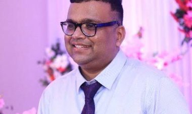 କ୍ରୋଧଚଣ୍ଡାଳ ଲ’ଲେକ୍‌ଚର.....ବାପାକୁ ଛୁରି ଭୁସି ହତ୍ୟାକଲା ଆଇନ୍ ପ୍ରଫେସର ପୁଅ : Ommtv Round The Clock