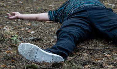 ସୀମା ବିବାଦରେ ଫସିଛି ଶବ ତିନି ଦିନ ହେଲା ରେଳଧାରଣା କଡ଼ରେ ଗଳିତ ମୃତଦେହ : Ommtv