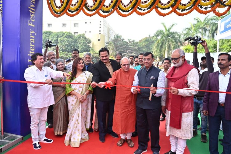 ' Kadambini Literary Festival' and 'Kadambini Magazine Fair' are held  Jnaneshwar Muhel to be conferred with 'Neelimarani Literary Award-2025' : Ommtv