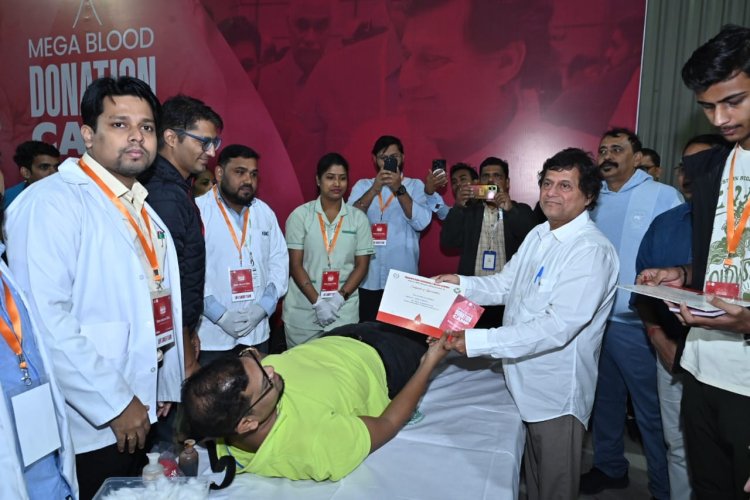 Mega Blood Donation Camp Held at KIIT Under Art of Giving Initiative 3,000 units of blood collected in a single day : Ommtv
