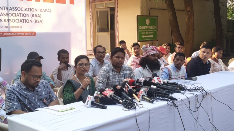 Students protest against conspiracy to defame KISS : Ommtv