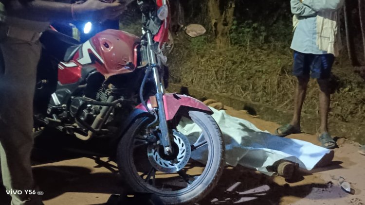 ମୂଖ୍ୟ ଫାଟକ ନିକଟରେ ହାଇଓ୍ଵାକୁ ପଛରୁ ବାଇକ ଧକ୍କା ଦେଇ ବାଇକ ଚାଳକଙ୍କ ମୃତ୍ୟୁ : Ommtv