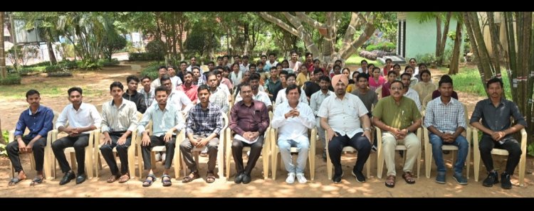 କିଟ୍‍ ରେ ପଢ଼ୁଥିବା କିସ୍‍ର ୧ଶହ ଛାତ୍ରଛାତ୍ରୀ ପାଇଲେ କ୍ୟାମ୍ପସ ପ୍ଲେସମେଣ୍ଟ:Ommtv 