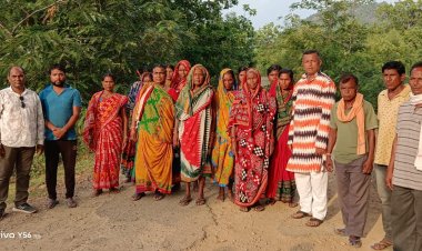 ଖରାପ ରାସ୍ତାକୁ ନେଇ ବାତେଲିମା ପଞ୍ଚାୟତ ବାସୀଙ୍କ ରାସ୍ତା ଅବରୋଧ, ସରପଞ୍ଚଙ୍କ ହସ୍ତକ୍ଷେପର ଆଠ ଘଣ୍ଟା ପରେ ସ୍ୱାଭାବିକ : Ommtv