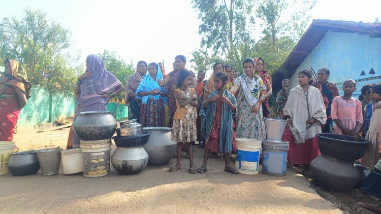 ପାଣି ମୁନ୍ଦାଏ ପାଇଁ ରାସ୍ତା ରୋକ କଲେ ପଞ୍ଚାୟତ ବାସିନ୍ଦା :Ommtv