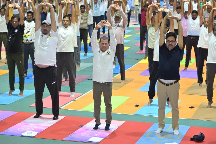 କିଟ୍‍ ଓ କିସ୍ ରେ ୧୧ତମ ଅନ୍ତର୍ଜାତୀୟ ଯୋଗ ଦିବସ:Ommtv Kalingavikas