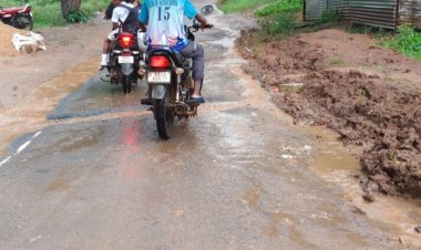 କେବେ ସୁଧୀରିବ ଲାଞ୍ଜିଗଡ ଠାରୁ ବେଦାନ୍ତ ଡ଼ିଏଭି ସ୍କୁଲ ଓ ବେଦାନ୍ତ ଡାକ୍ତରଖାନାକୁ ଯିବ ମୁଖ୍ୟ ରାସ୍ତା ?:Ommtv Kalinga Vikas