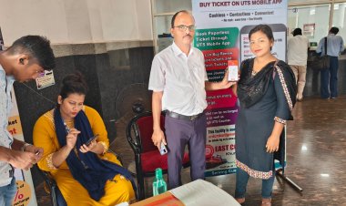 Khurda Road Division Achieves New Milestone in Paperless Ticketing:Ommtv Kalinga Vikas