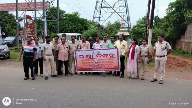 Students of Odisha Adarsha Vidyalaya, Balukhanda, Puri Take a Bold Step in Road Safety Awareness Campaign:Ommtv Kalinga Vikas