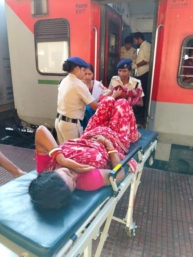 ଟ୍ରେନ୍ ପାଇଖାନାରେ କନ୍ୟାସନ୍ତାନ ପ୍ରସବ:Ommtv Kalinga Vikas