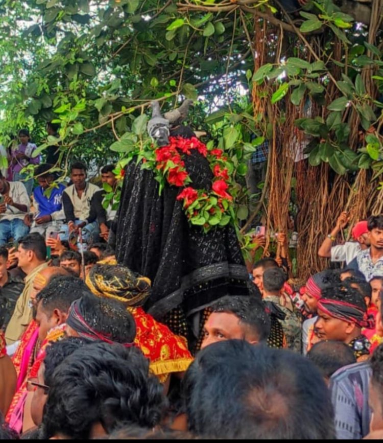 ଚଳିତ ବର୍ଷ ମା " ମାଣିକେଶ୍ବରୀଙ୍କ ପ୍ରସିଦ୍ଧ ଛତରଯାତ୍ରା ମହା ଆଡମ୍ବରରେ ସମ୍ପନ୍ନ ହୋଇଯାଇଛି :Ommtv kalinga vikas