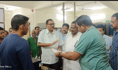 କାନ୍ଧରେ ଶବ ବୋହିଲେ ତିନି ଯୁବତୀ : Ommtv kalinga vikas