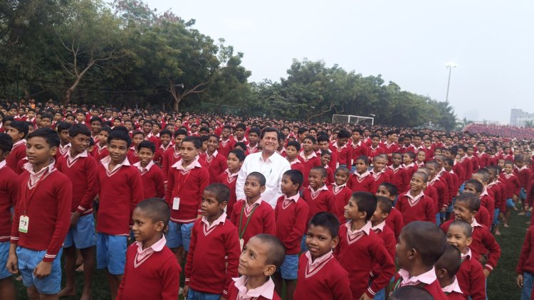 କିସ୍‍ ରେ ୪୦ ହଜାର ଛାତ୍ରଛାତ୍ରୀଙ୍କୁ ଶାଲ୍‍ ଓ ସ୍ୱେଟର ବଣ୍ଟନ Ommtv Kalinga Vikas