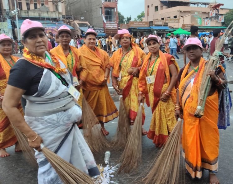 ଓମେନ୍ସ ଓ କଳିଙ୍ଗ ମହାସଂକିର୍ତ୍ତନ ମଣ୍ଡଳି ପକ୍ଷରୁ ବଡଦାଣ୍ଡ ସଫେଇ